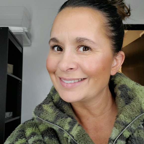 Meet your Posher, Venessa - Picture 1 of 1